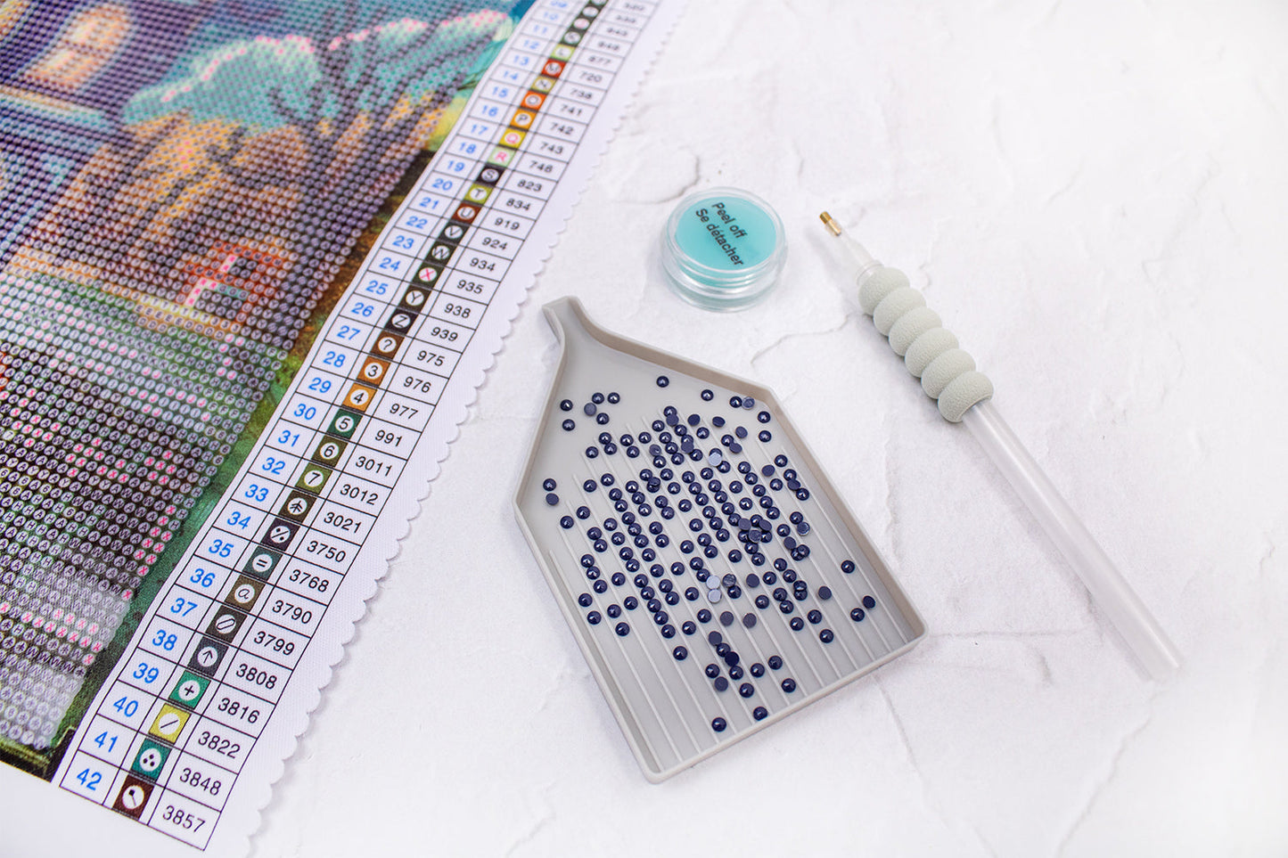 LT06 Halloween House