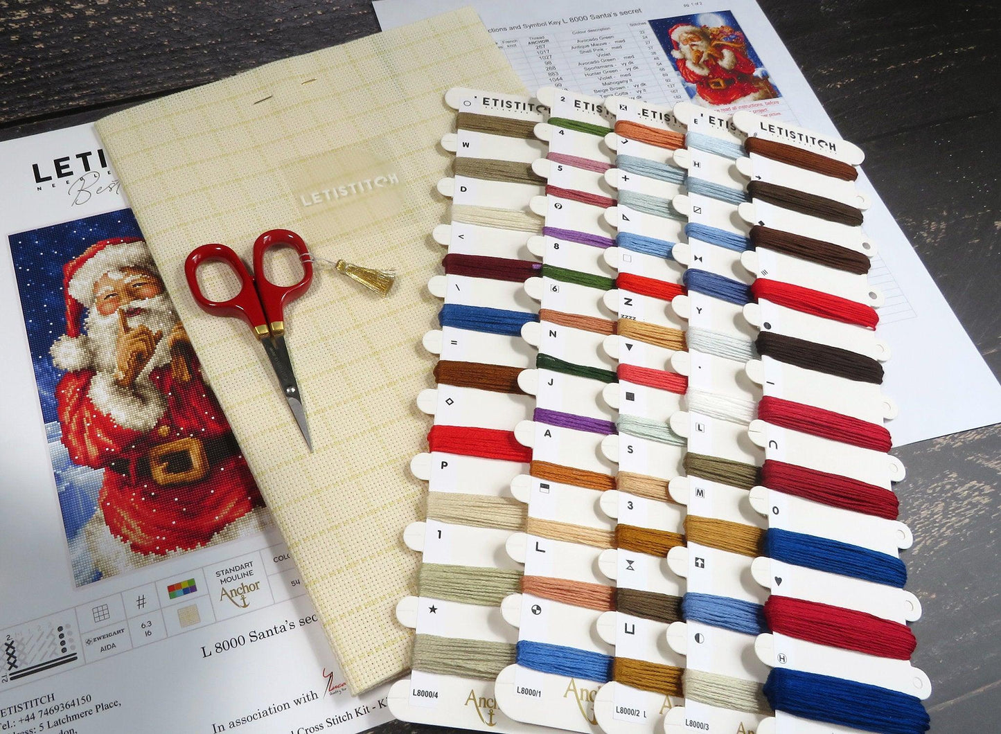 Cross Stitch Kit LetiStitch - Santa’s secret - HobbyJobby