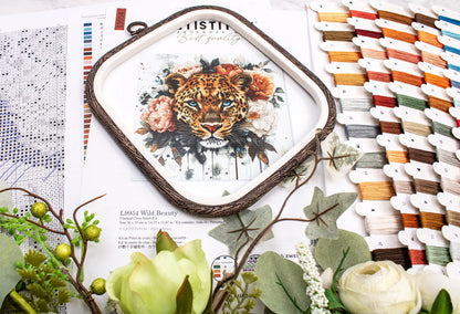 L9954 Wild Beauty - Cross Stitch Kit Letistitch