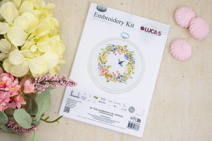 Kit punto croce con telaio incluso Luca-S - Nell'armonia della primavera, BC107