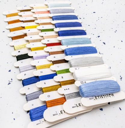 Kit de point de croix LetiStitch – Ange en bois, L9921