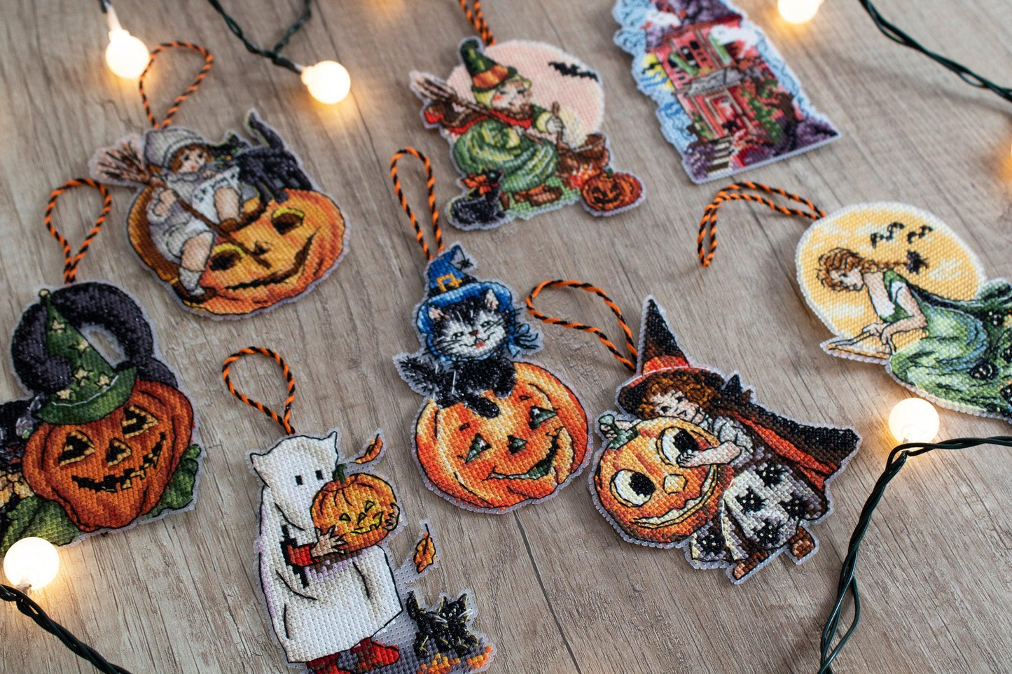 Cross Stitch Kit LetiStitch - Halloween Toys Kit of 8 pieces - HobbyJobby