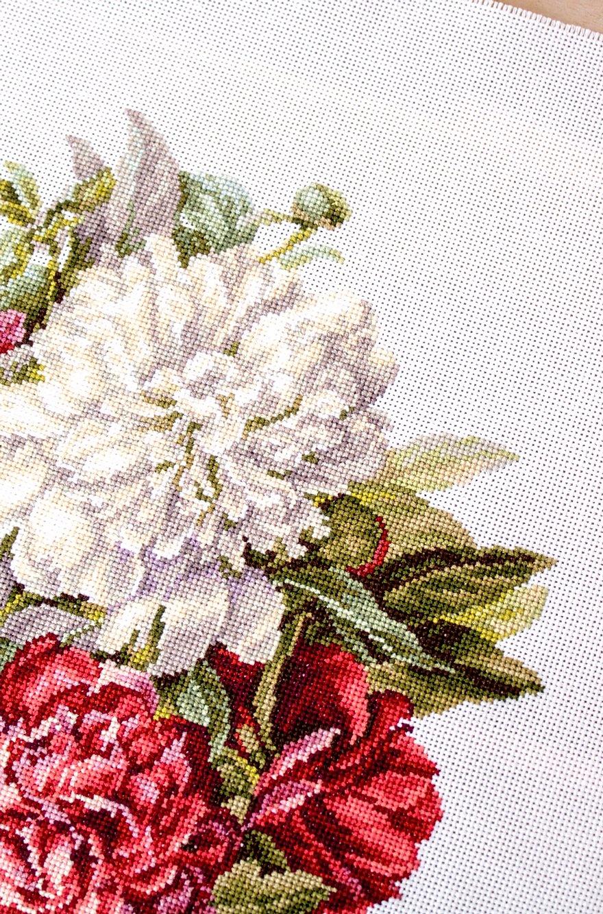 Cross Stitch Kit Luca-S - The Peonies, B2355 - Luca-S