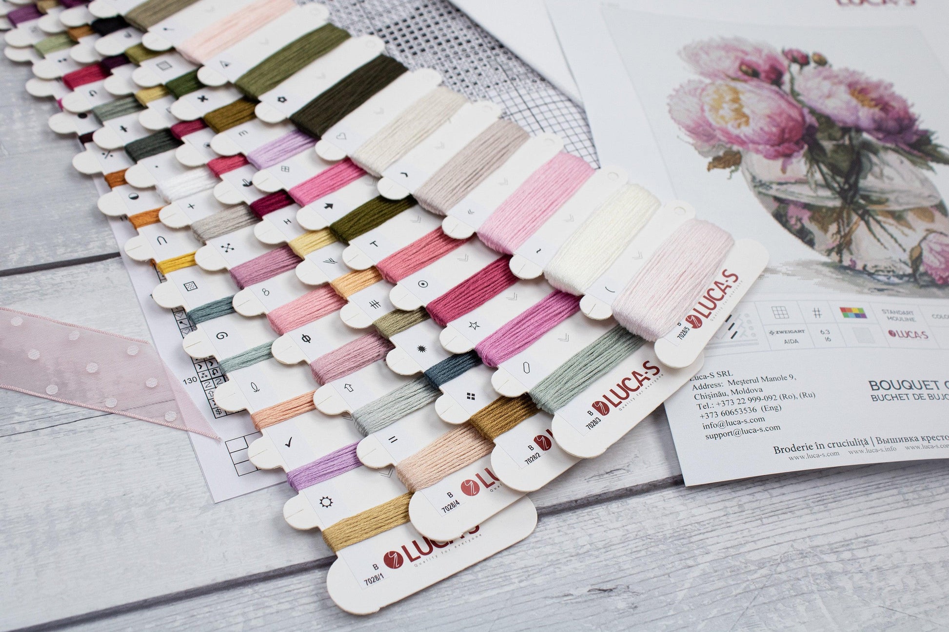 Luca-S B7028 embroidery threads set for bouquet of peonies cross stitch kit