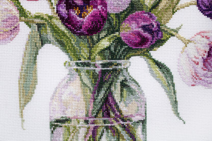 Detailed tulips embroidery stitches Luca-S B7029 cross stitch kit