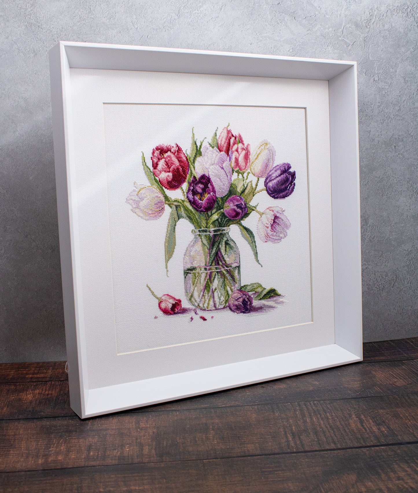 Overview of Luca-S B7029 bouquet of tulips cross stitch kit-2
