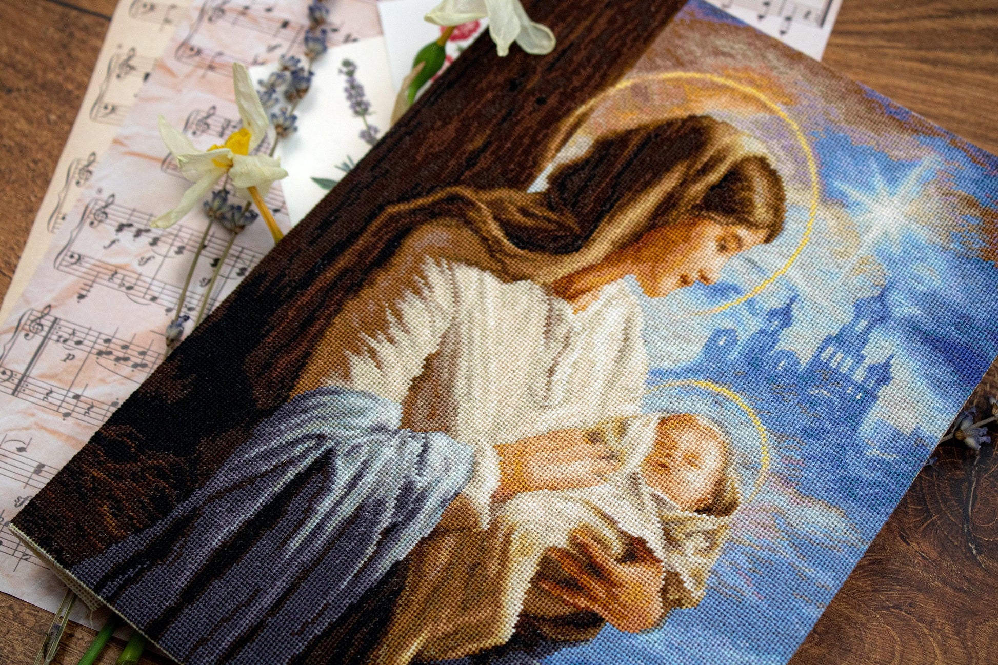 Petit Point Kit Luca-S - Saint Mary and The Child, GOLD Collection, G617 - Luca-S Petit Point Kits